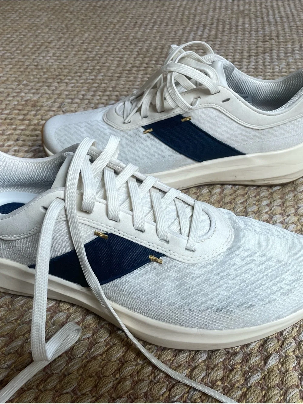 Tracksmith Eliot Runner - Picture 8 of 10
